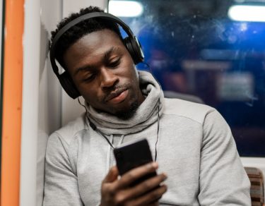 Essy Knopf distraction capitalism