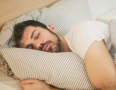 Essy Knopf sleep